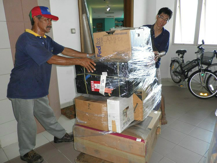 Transferring factory furniture between Johor Bahru and Singa