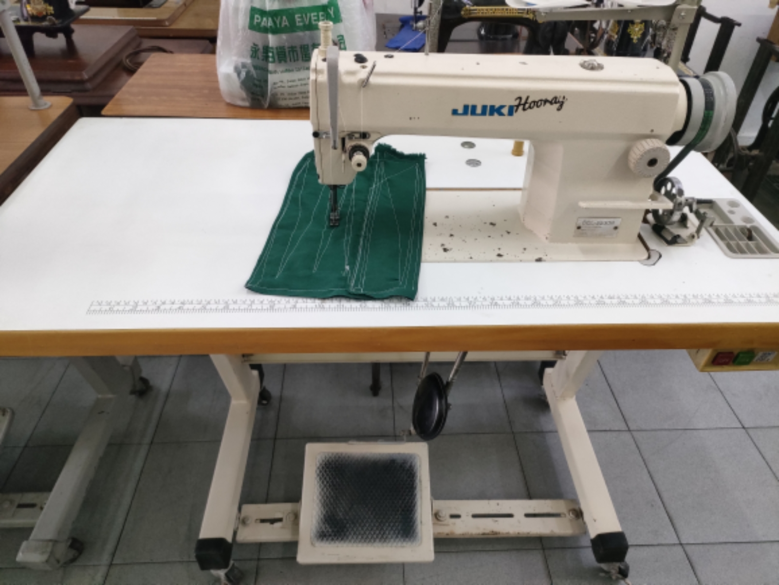 JUKI INDUSTRIAL SEWING MACHINE