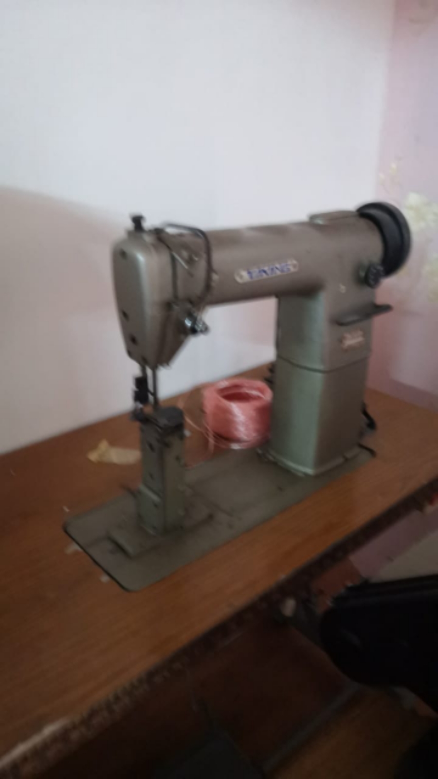 SECOND HAND SINGER CYLINDER MACHINE